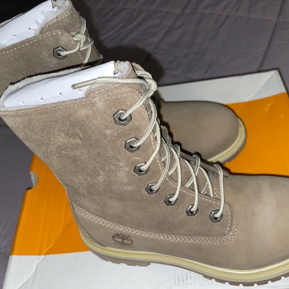 Timberland Womens Authentic Mid Warm Waterproof Taupe Boots Size 5.5 W/L - Picture 3 of 4